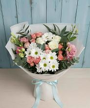 Букет цветов из:  Розы, Лизиантусы и Хризантемы в Парусном