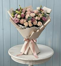 Букет цветов из:  Розы и Лизиантусы в Парусном