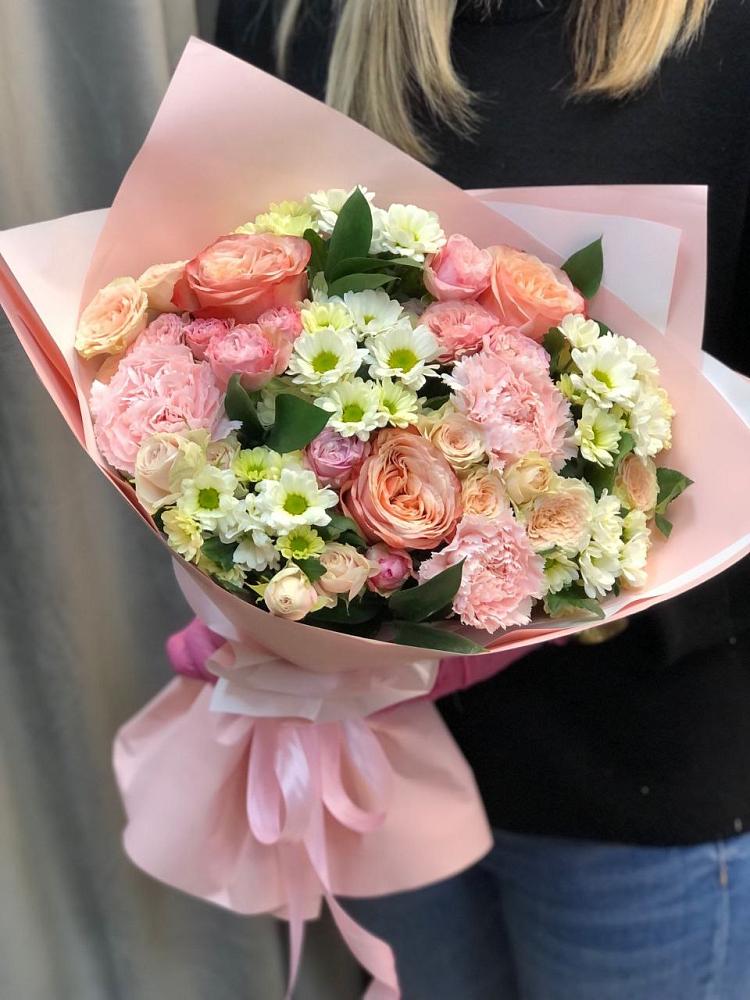 Букет цветов из: Гвоздики, Розы и Хризантемы в Парусном