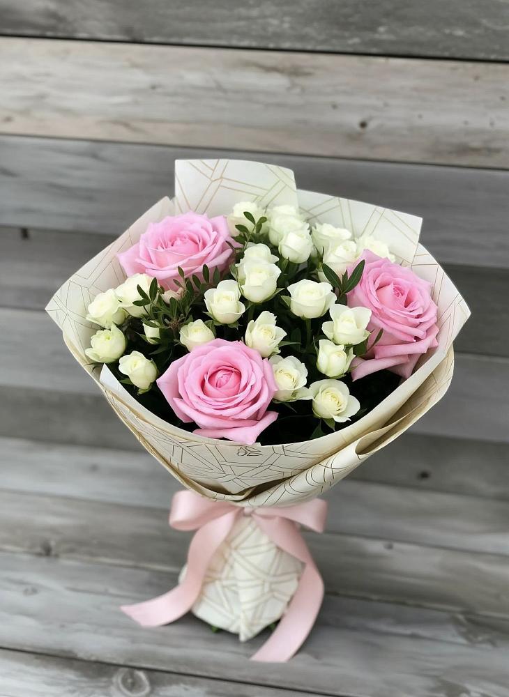 Букет цветов из: Розы в Парусном