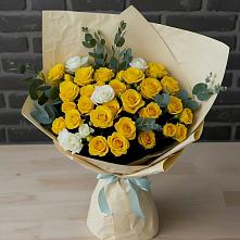 Букет цветов из:  Розы в Парусном