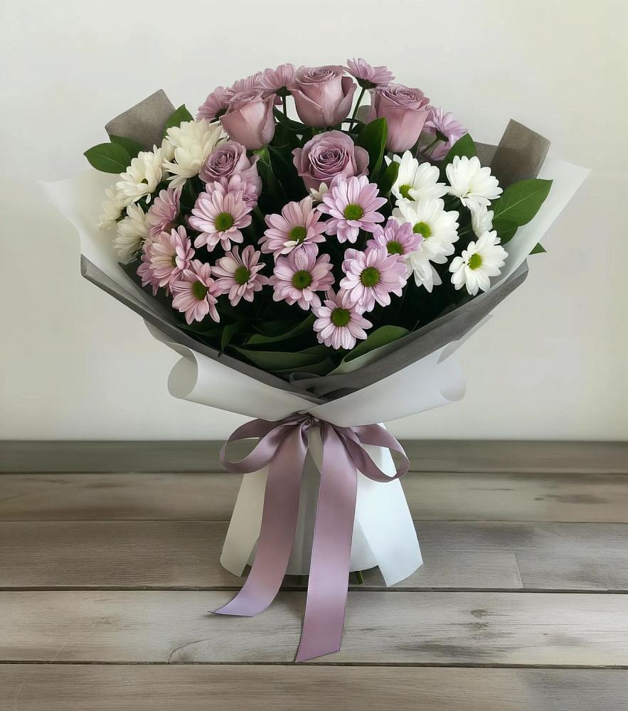 Букет цветов из: Хризантемы и Розы в Парусном