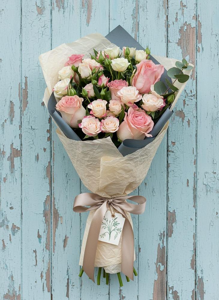 Букет цветов из: Розы в Парусном