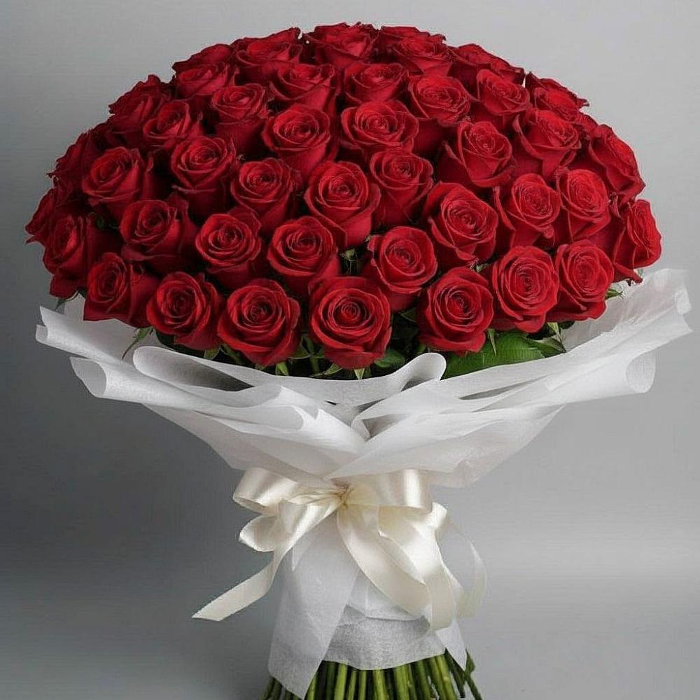 Букет 101 Красная роза Блэк Мэджик в Парусном