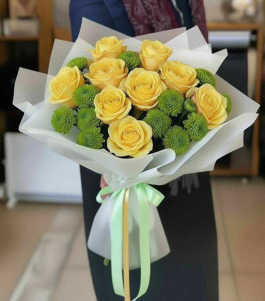 Букет цветов из: Хризантемы и Розы в Парусном