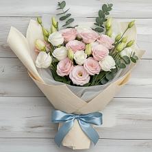 Букет цветов из:  Лизиантусы в Парусном