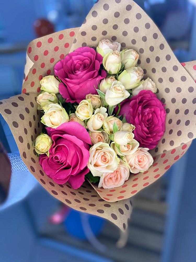 Букет цветов из: Розы в Парусном