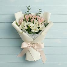 Букет цветов из:  Альстромерии #REPLACE_PRED# Парусном