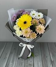 Букет цветов из:  Розы, Герберы и Хризантемы #REPLACE_PRED# Парусном