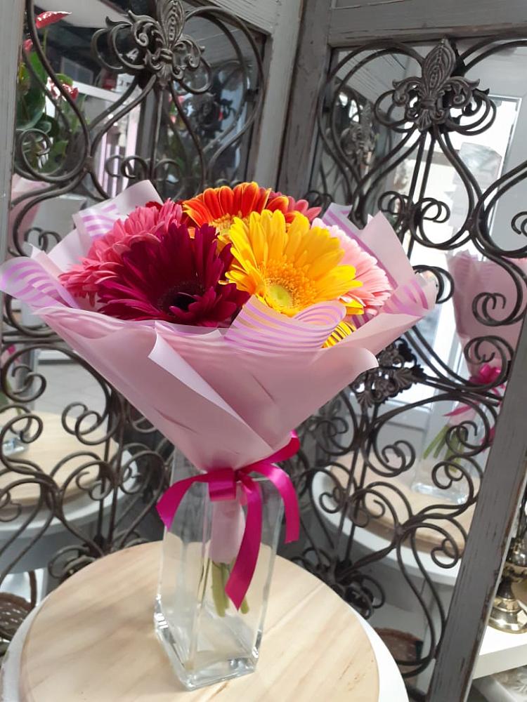 Букет цветов из: Герберы в Парусном