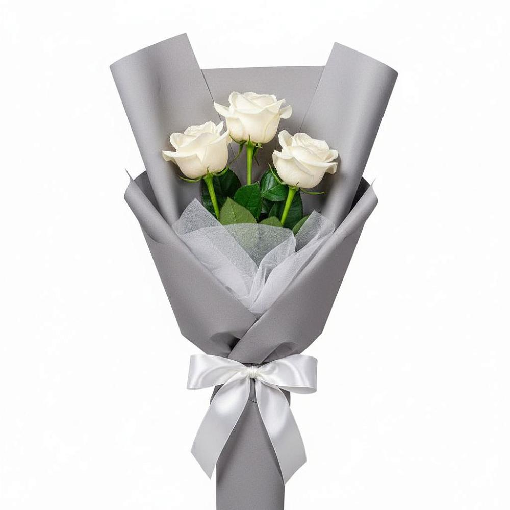 Букет 3 белые розы в Парусном