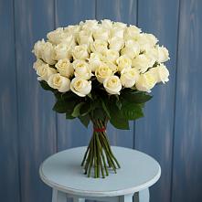 Букет 51 Белая роза Эдлесс Лав в Парусном