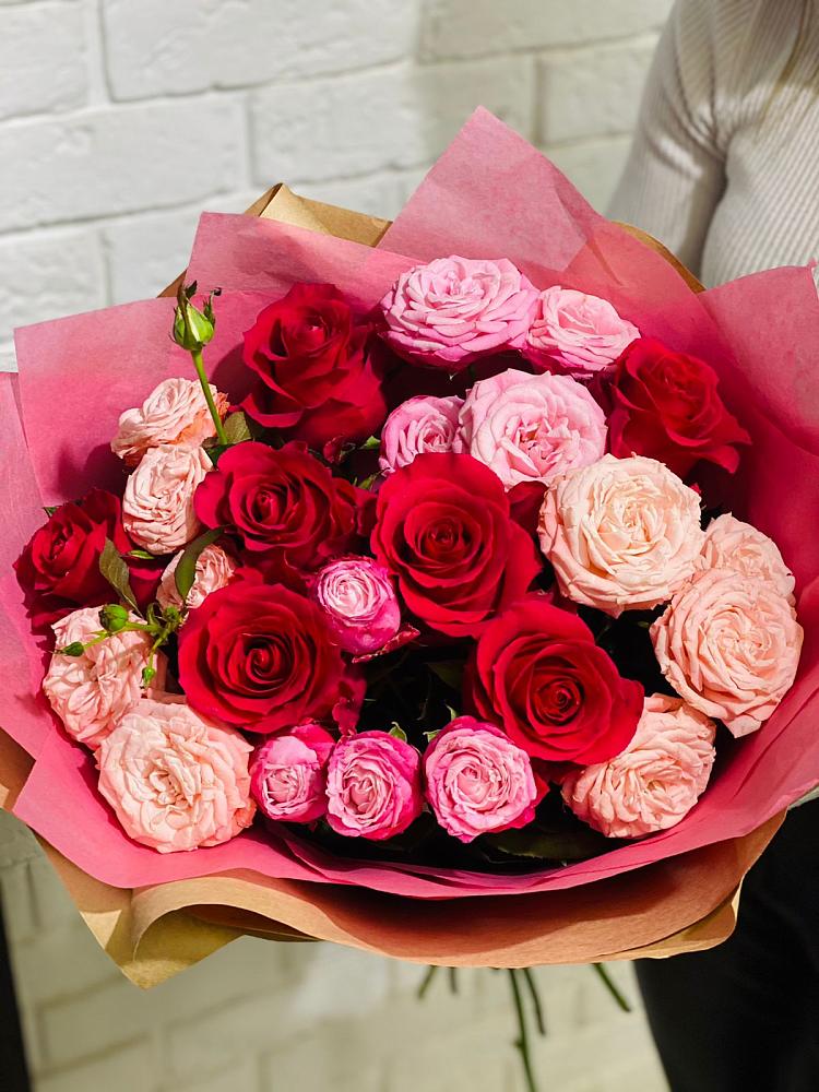 Букет цветов из: Розы в Парусном