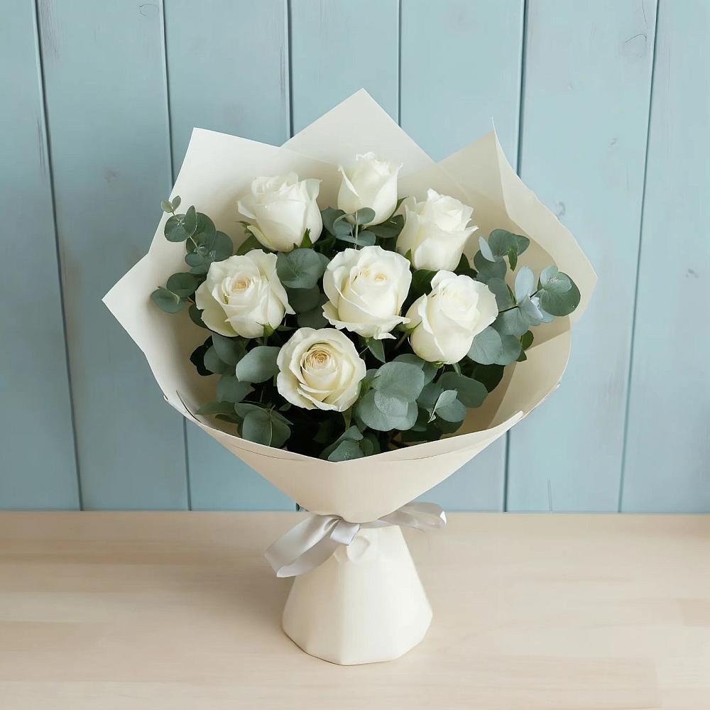 Букет Белые розы в Эвкалипте в Парусном