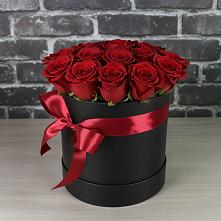 Цветочная композиция из Розы в шляпной коробке в Парусном