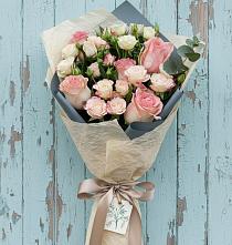 Букет цветов из:  Розы в Парусном