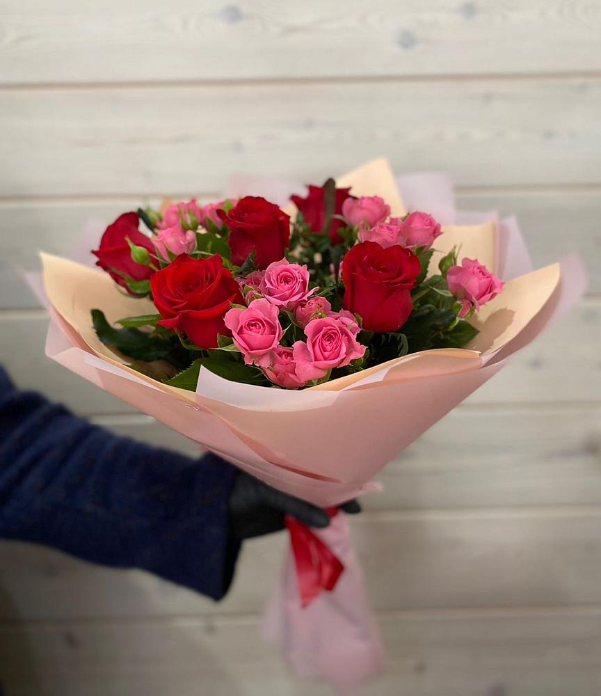 Букет цветов из: Розы в Парусном