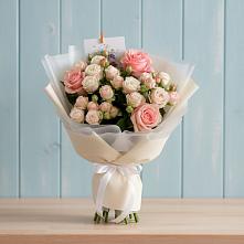 Букет цветов из:  Розы в Парусном