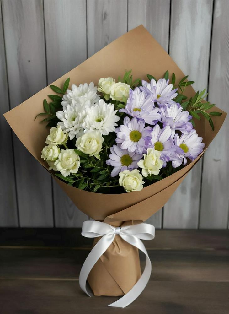 Букет цветов из: Хризантемы и Розы в Парусном