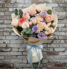 Букет цветов из:  Розы, Лизиантусы и Гвоздики в Парусном