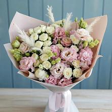 Букет цветов из:  Альстромерии и Розы в Парусном